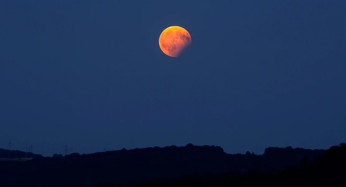 La ‘Luna de sangre’ se dejará ver este domingo en Extremadura: ¿a qué hora?