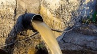 Empresarios de Toluca exigen claridad en cobros por descargas de agua