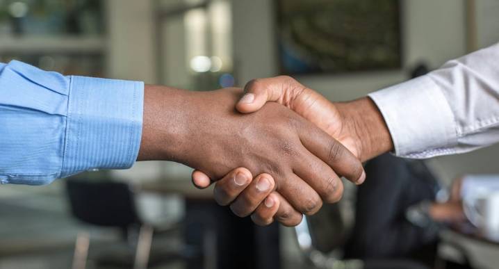 Empresas competidoras sí pueden colaborar entre ellas, pero ¿en qué ámbitos? Indecopi aclara