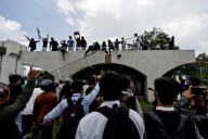 Más de 10.300 presos continúan fugados tras las protestas en Nepal
