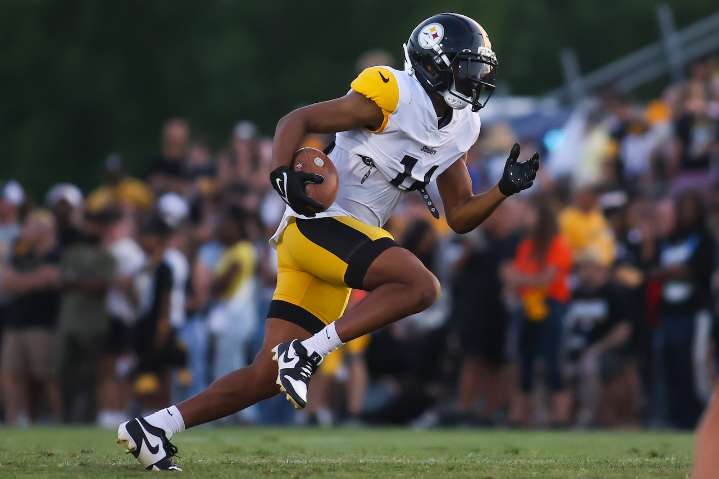 Pittsburgh Steelers re-sign former Super Bowl Champion WR