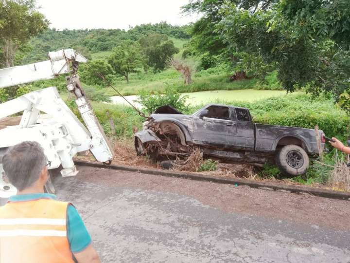 Se reportó salida de camino y volcadura