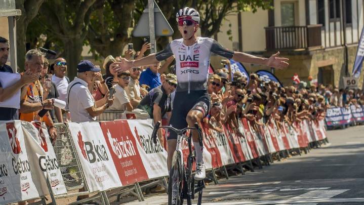 Isaac del Toro sigue imparable, ahora conquistó el Giro della Toscana