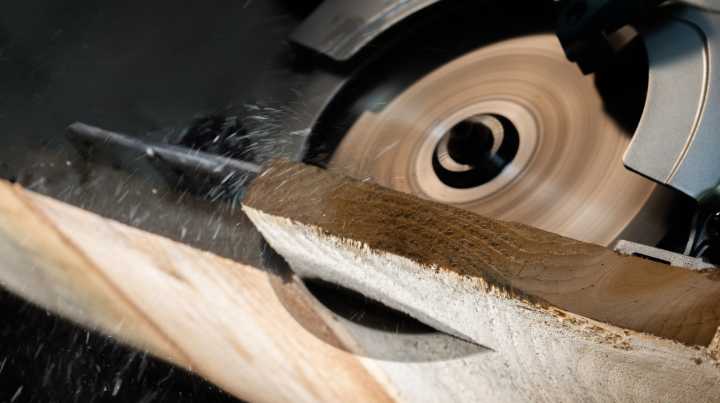 Who Makes The Best Circular Saw, DeWalt, Milwaukee, Or Makita?