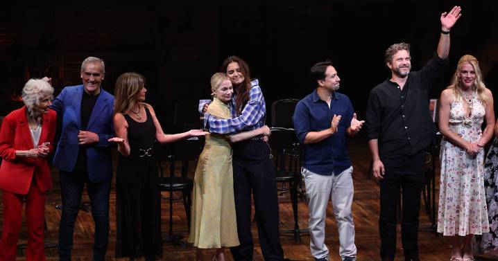'Dawson's Creek' Reunion: Cast Sings Theme Song With James Van Der Beek's Kids