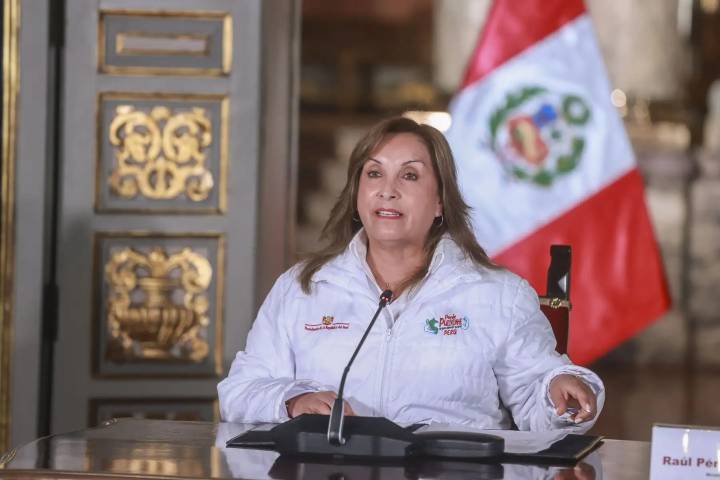Presidenta Boluarte visita comedor popular Club de Madres Santa Rosa de Lima en Lurín
