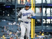 Shohei Ohtani se plantea jugar en los jardines en postemporada