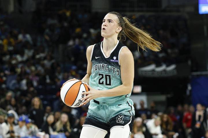 Deadspin | Liberty finally at full health as WNBA title defense begins vs. Mercury