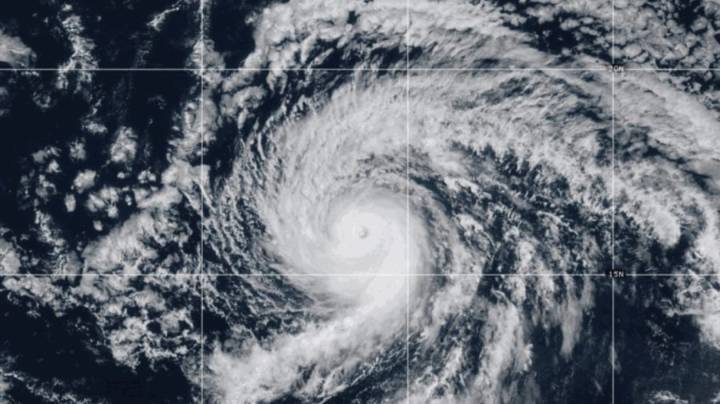 Hurricane Kiko approaching Hawaiian islands as Category 4