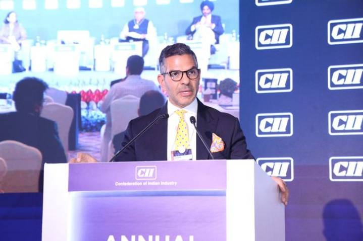 Delhi HC directs parties not to share Sunjay Kapur's property papers