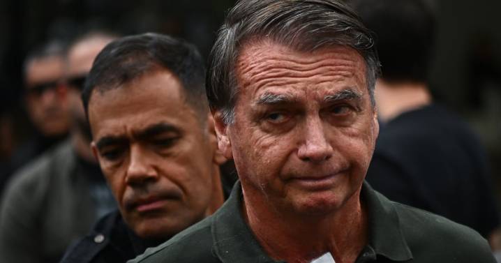 Internan de urgencia a Bolsonaro: Le diagnostican cáncer de piel y regresa a prisión domiciliaria