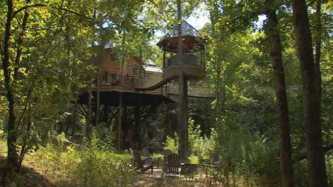 Inside Oklahoma’s award-winning Airbnb: Hidden gem luxury treehouse gets global attention