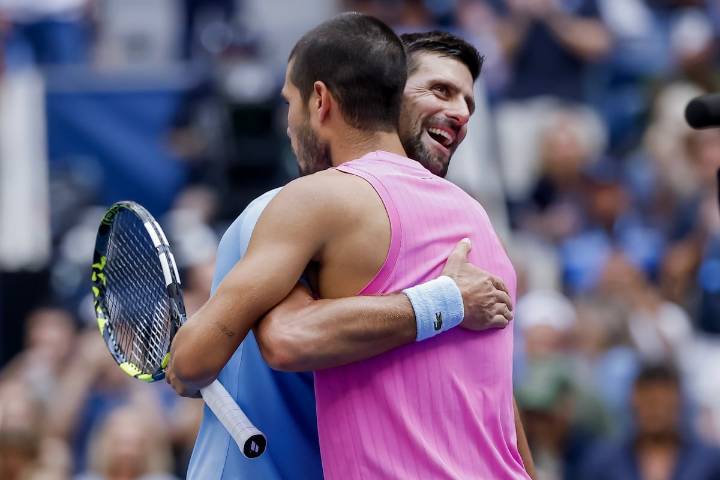 Bandera blanca de Djokovic, final para Alcaraz