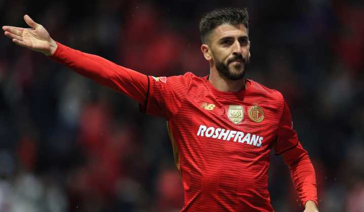 Paulinho “revive” ante Rayados y ya se metió a la pelea de una hazaña histórica