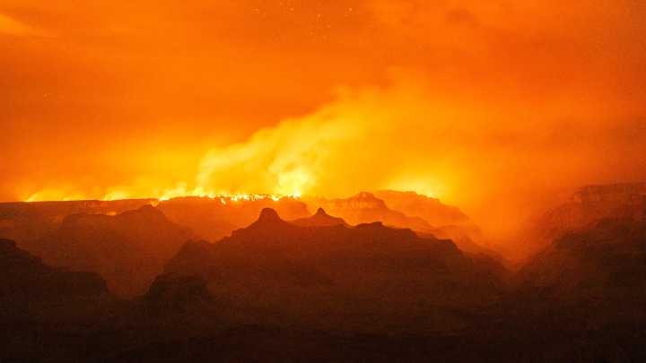 Firefighter dies while battling fire at Grand Canyon North Rim