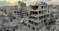 Israel bombardea intensamente Gaza, mientras sus tropas avanzan poco a poco