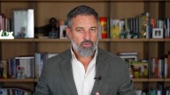 Éste es el mensaje de Abascal contra la inmigración ilegal que ya han visto 8 millones de británicos