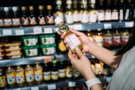 Estos ingredientes están prohibidos en Europa por riesgos a la salud, pero todavía se usan en Chile