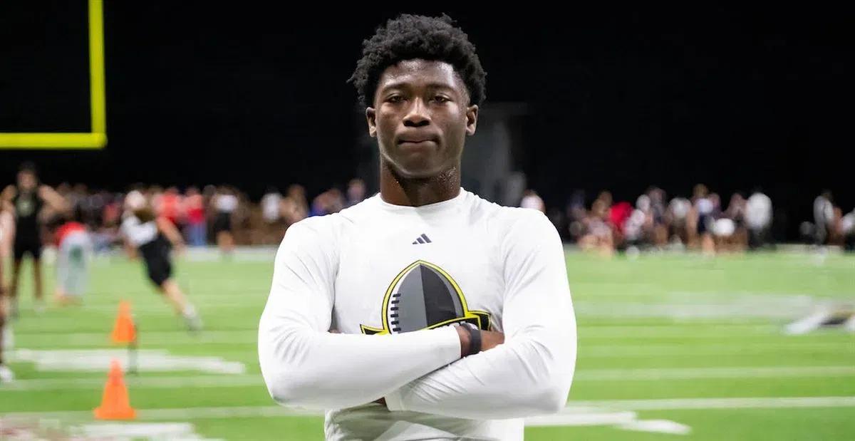 5-Star Anthony Tank Jones’ Likely Destination Hinted After Miami Visit: Oregon Insider Coveted 5 star Oregon commit Anthony 'Tank' Jones makes unexpected second Miami visit signaling powerful flip rum