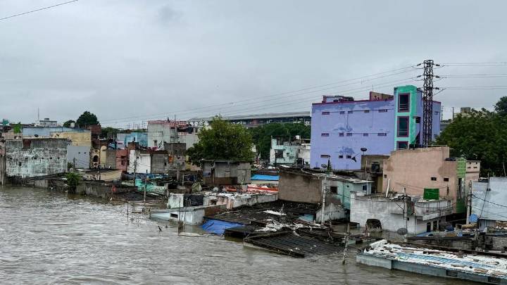 Hyderabad rains: Family stranded in Chaderghat; officials monitoring situation