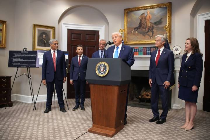 Trump vincula el autismo con el uso de paracetamol durante el embarazo, a pesar que evidencia apunte a que es seguro