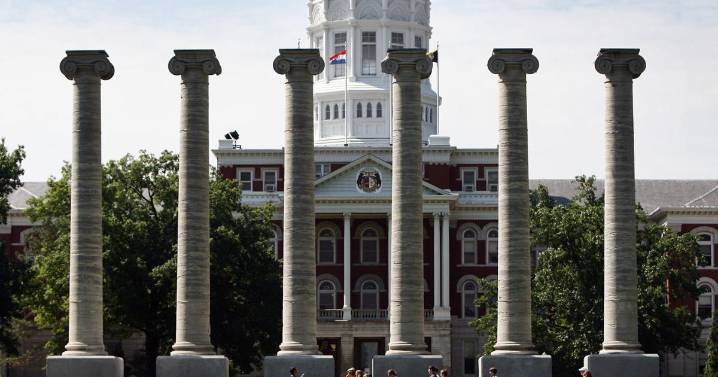 After shooting near Mizzou, a student from St. Louis got an alert. ‘It’s kind of scary.’