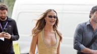 Margot Robbie’s ’70s Flared Jeans Are Perfect for Fall