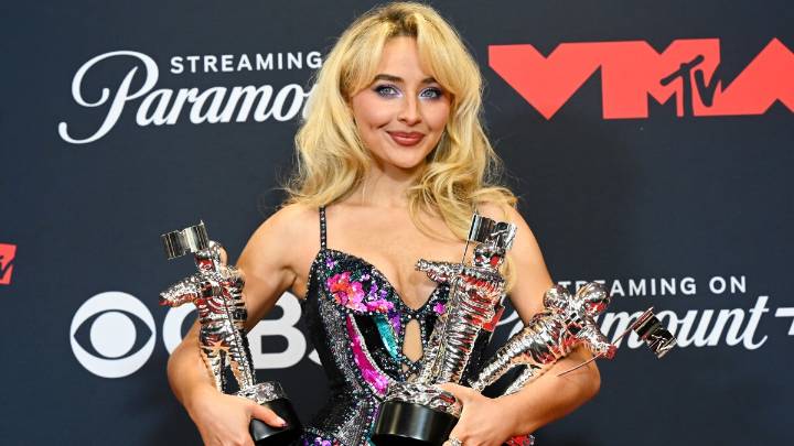 Sabrina Carpenter crashes the charts at No. 1, again