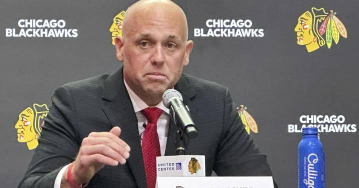 Blashill puts Blackhawks through challenging practice on 1st day of training camp