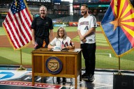 Hobbs, Diamondbacks celebrate bill to bring $500M in funding to Chase Field