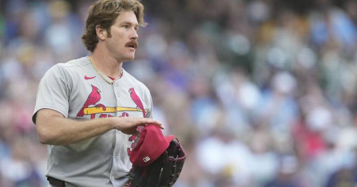 Miles Mikolas knows a strong finish will shape where he starts next year: Cardinals Extra