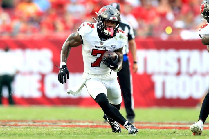 2025 Fantasy Football Dynasty Startup Strategy - Draft Guide, Roster Builds, Trade Tips