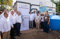 Joaquín Díaz Mena encabeza inauguración en Acanceh del programa “Escuelas con Agua”