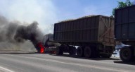 Un camión cañero se incendió sobre la ruta 306 en Los Bulacio