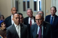 Trump to meet with congressional leaders, aides say, as shutdown deadline looms