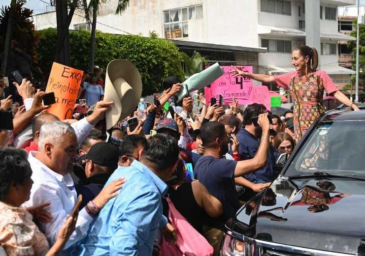 Ceteg y CNTE se manifiestan en gira de Sheinbaum por Guerrero y Oaxaca