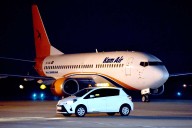 Boy Survives 620-Mile Flight Hiding in Aircraft Landing Gear