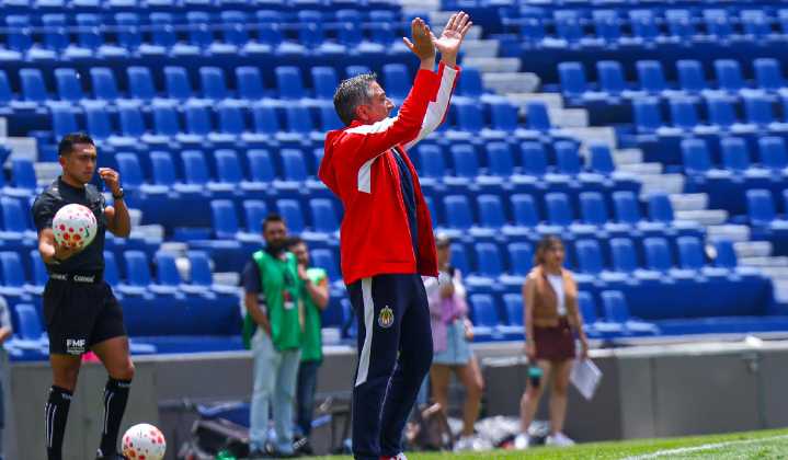 “La capital es rojiblanca”: Antonio Contreras celebra el triunfo de Chivas en el Clásico Femenil