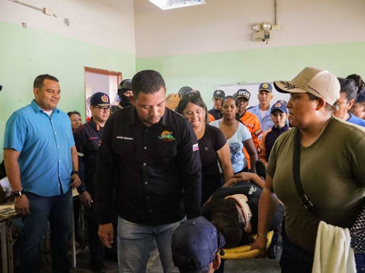 Falcón participó en el Simulacro Nacional de Protección Civil y Preparación del Pueblo