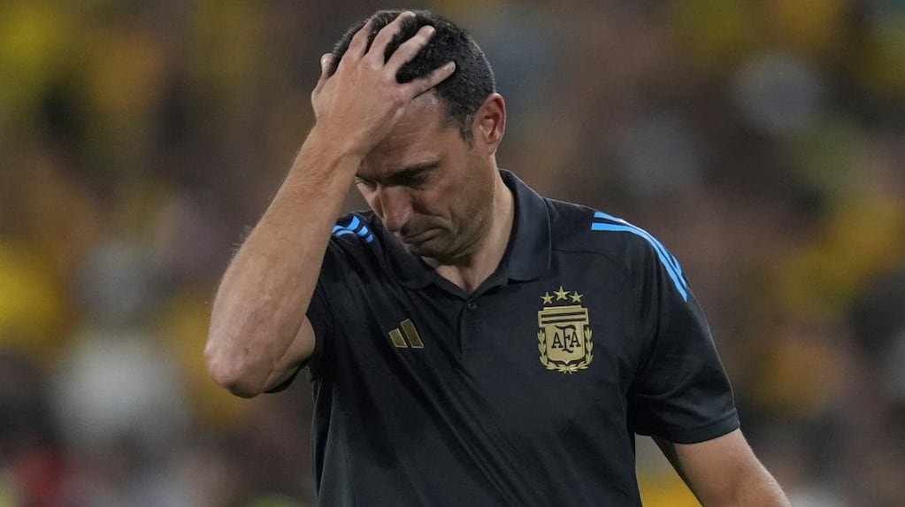 Scaloni explicó por qué Mastantuono llevó la camiseta número 10 y elogió a Beccacece tras la derrota de la Selección argentina