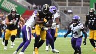 Steelers' offense is rolling, Aaron Rodgers hits DK Metcalf for 80