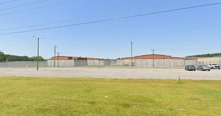 Fish tanks, salads and rec time among rewards of Virginia prison incentive program