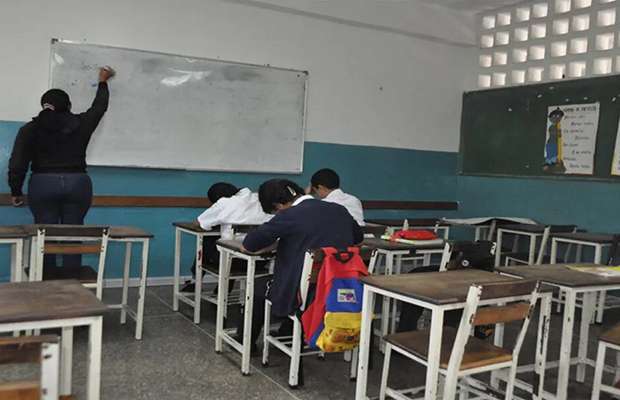 Maestros ratifican que volverán a las aulas de clases el próximo #16Sep