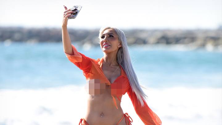 Farrah Abraham Nearly Slips Out of Bikini Top During Beach Photo Shoot