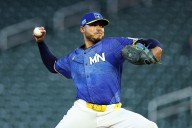 Twins’ bullpen coughs up late lead in 11