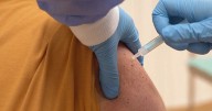 Cuatro fallecidos y 22 afectados más por un brote de covid y gripe en una residencia de Sevilla