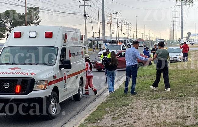 Accidente múltiple sobre Fundadores deja cuatro lesionados; entre ellos un menor de edad