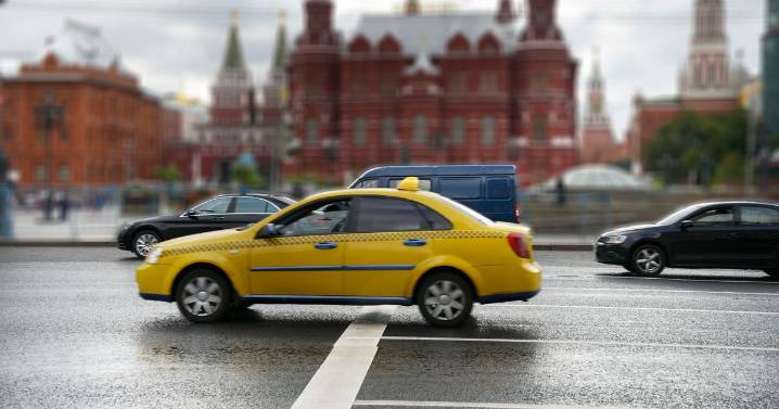 Russia witnessing 'collapse of taxi industry' as fares rise 70% after migrant driver ban