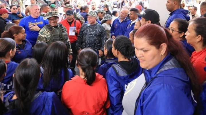 Guardia de Honor Presidencial se activa en jornada de adiestramiento militar: “El pueblo va a los cuarteles”