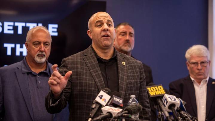 Trump appoints board for LIRR labor dispute